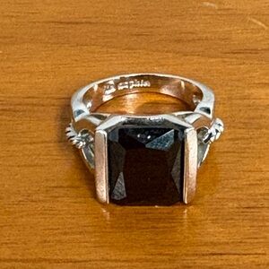 Lia Sophia Ring ~ Sz 9.5